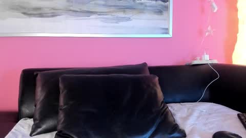 Snapshot of tiffanysuarez_ chatting on 10-08-25, 08:39 Stefany Suarez online show from 10-08-25, 08:39