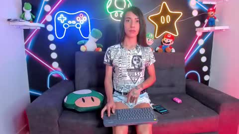 Tiffany  online show from 01-30-25, 08:21