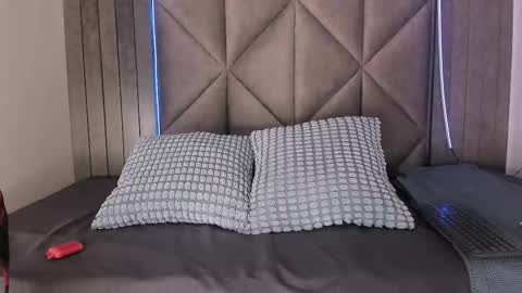 Tiffany  online show from 09-20-25, 08:54