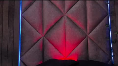 Tiffany  online show from 10-04-25, 08:07