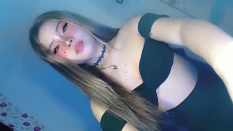 tight_elliana online show from 04-26-26, 05:32
