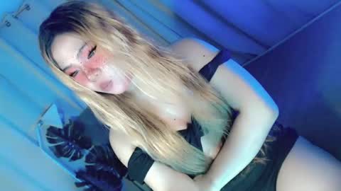 tight_elliana online show from 07-26-26, 09:32
