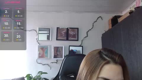 Tiina hz online show from 09-25-25, 05:49