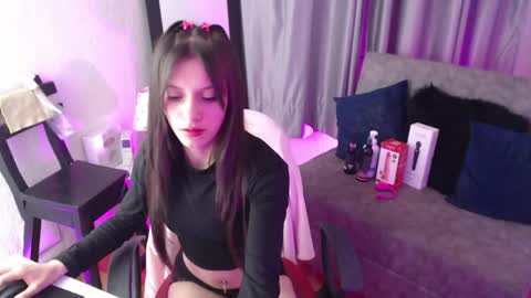 Snapshot of tiinajonus_ chatting on 05-18-26, 04:07 tiinajonus_ online show from 05-18-26, 04:07