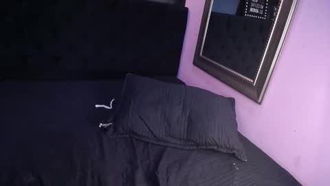 Snapshot of tiiny_emilly chatting on 09-24-25, 09:29 tiiny emilly online show from 09-24-25, 09:29