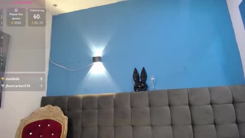 Snapshot of tiiny_emilly chatting on 09-25-25, 11:52 tiiny emilly online show from 09-25-25, 11:52