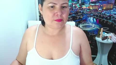 Tila online show from 04-17-26, 01:08