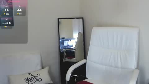 Tilly online show from 01-05-25, 04:06