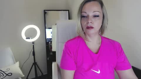 Tilly online show from 02-04-25, 02:32