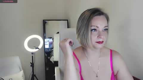 Tilly online show from 02-10-25, 04:36