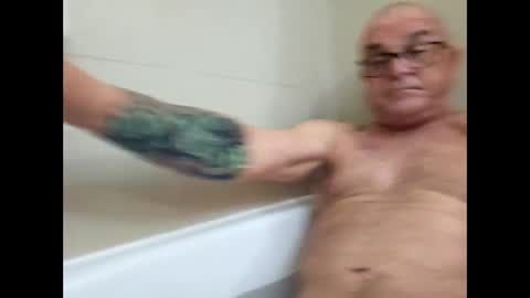 Snapshot of tim1964ish chatting on 01-28-25, 07:11 tim1964ish online show from 01-28-25, 07:11