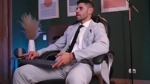 Snapshot of tim__watson chatting on 02-27-26, 09:04 Tim online show from 02-27-26, 09:04