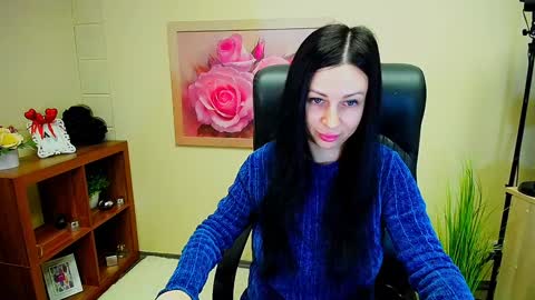 Luisa online show from 12-26-24, 12:05