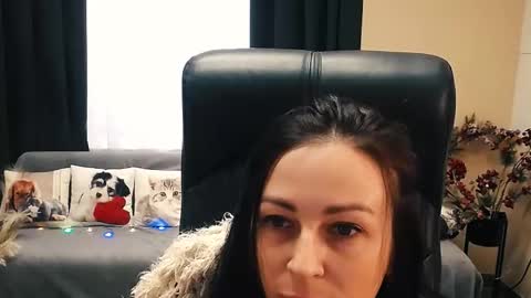 Luisa online show from 10-13-25, 07:30