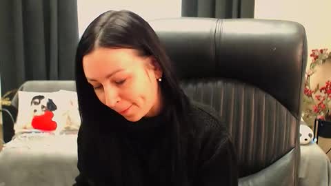 Luisa online show from 02-25-26, 08:02