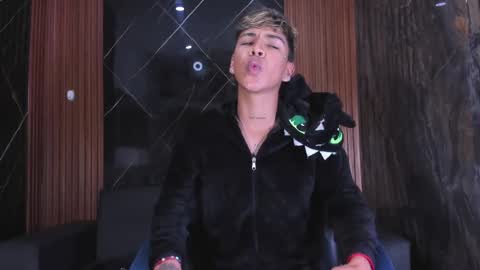 Snapshot of timmy_king777 chatting on 11-23-25, 08:52 Timmy King -. online show from 11-23-25, 08:52