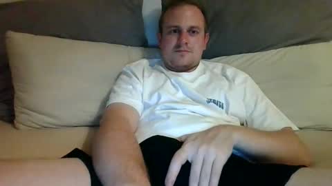 Snapshot of timothy__sf chatting on 11-08-25, 01:17 Tim online show from 11-08-25, 01:17