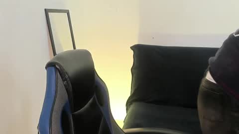 Timothy 21 years old online show from 11-18-25, 08:35