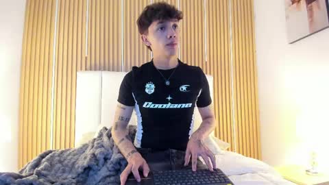 Timothy 21 years old online show from 06-08-26, 08:31