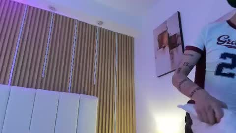 Timothy 21 years old online show from 06-10-26, 07:57