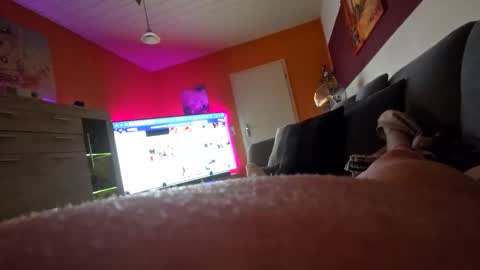 Snapshot of timschmidt112021 chatting on 01-09-26, 01:52 timschmidt112021 online show from 01-09-26, 01:52