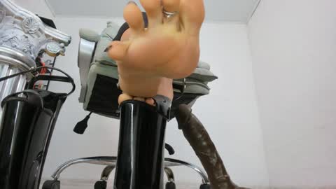 Snapshot of tina_commands chatting on 12-03-24, 09:23 mistressTina online show from 12-03-24, 09:23