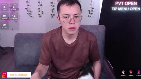 Snapshot of tina_n_charlie chatting on 06-02-26, 01:02 Tina N Charlie online show from 06-02-26, 01:02