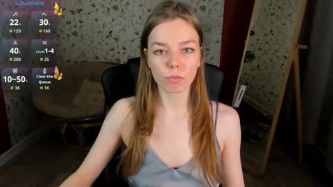 tina_tayllor__ online show from 12-21-25, 06:37