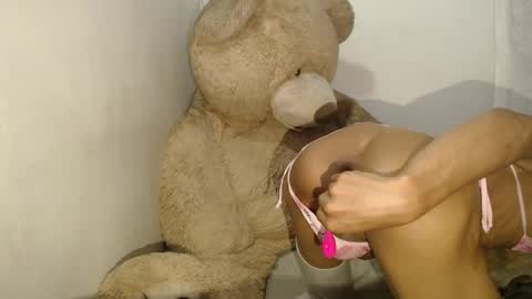 Snapshot of tinaa_williams chatting on 03-12-25, 07:49 tinaa_williams online show from 03-12-25, 07:49