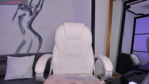 Snapshot of tinaajones_ chatting on 02-07-25, 03:30 Tina  online show from 02-07-25, 03:30