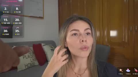 Snapshot of tinacb chatting on 02-19-25, 12:33 tinacb online show from 02-19-25, 12:33