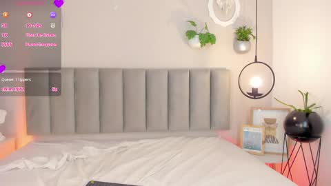 Tina online show from 04-18-26, 07:58