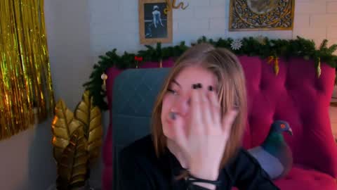 Tina Davil online show from 12-19-24, 08:34