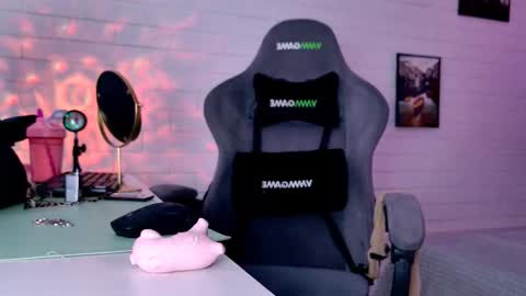 Tina Davil online show from 03-04-26, 09:15