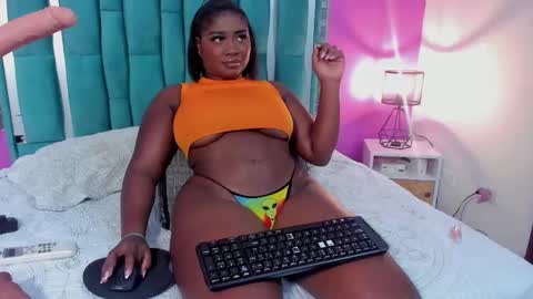 Tina online show from 09-26-25, 10:25