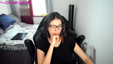 Snapshot of tinaricci chatting on 12-14-24, 05:47 Tina online show from 12-14-24, 05:47