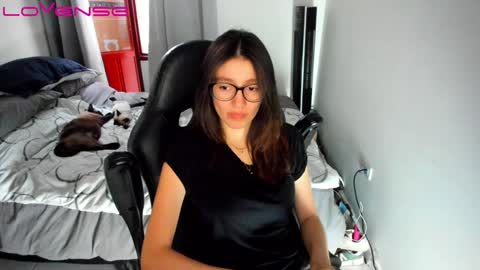 Snapshot of tinaricci chatting on 12-16-24, 07:54 Tina online show from 12-16-24, 07:54