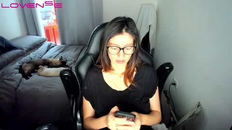 Snapshot of tinaricci chatting on 01-11-25, 06:54 Tina online show from 01-11-25, 06:54