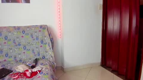 Snapshot of tinas_smith chatting on 11-01-25, 07:27 tinas_smith online show from 11-01-25, 07:27