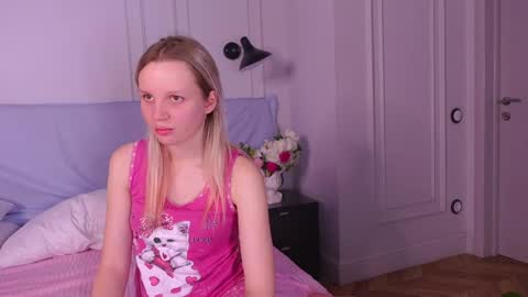 Snapshot of tinasiner chatting on 12-23-24, 02:07 tinasiner online show from 12-23-24, 02:07