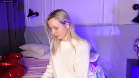 Snapshot of tinasiner chatting on 02-12-25, 01:37 tinasiner online show from 02-12-25, 01:37