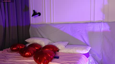Snapshot of tinasiner chatting on 02-12-25, 04:44 tinasiner online show from 02-12-25, 04:44
