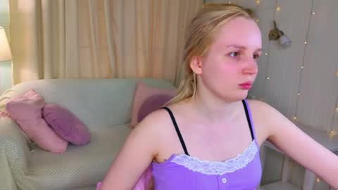 tinasiner online show from 05-07-26, 03:50