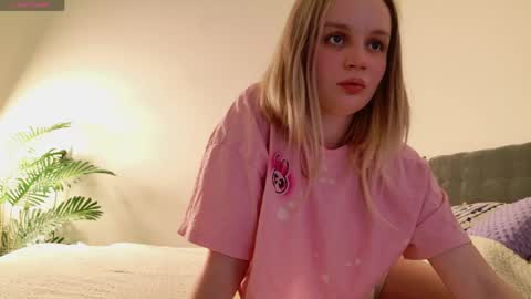 tinasiner online show from 05-09-26, 02:00