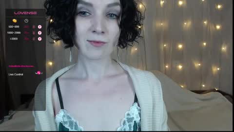 Snapshot of tinawincee chatting on 12-16-24, 07:58 Tina online show from 12-16-24, 07:58