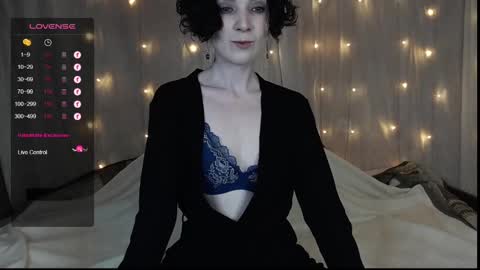 Snapshot of tinawincee chatting on 01-09-25, 05:34 Tina online show from 01-09-25, 05:34