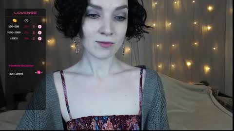 Snapshot of tinawincee chatting on 01-10-25, 05:05 Tina online show from 01-10-25, 05:05