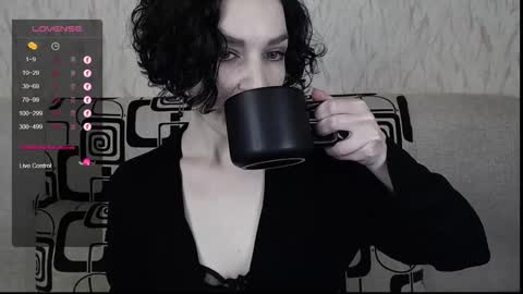 Snapshot of tinawincee chatting on 01-29-25, 05:30 Tina online show from 01-29-25, 05:30