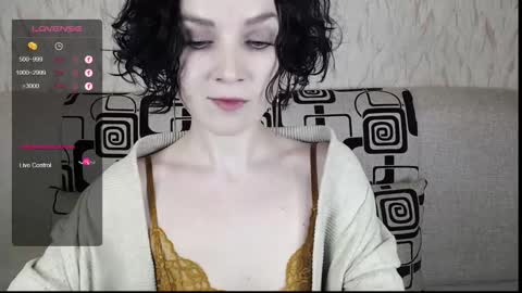 Snapshot of tinawincee chatting on 02-12-25, 05:37 Tina online show from 02-12-25, 05:37