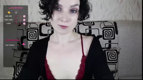 Snapshot of tinawincee chatting on 03-01-25, 10:02 Tina online show from 03-01-25, 10:02